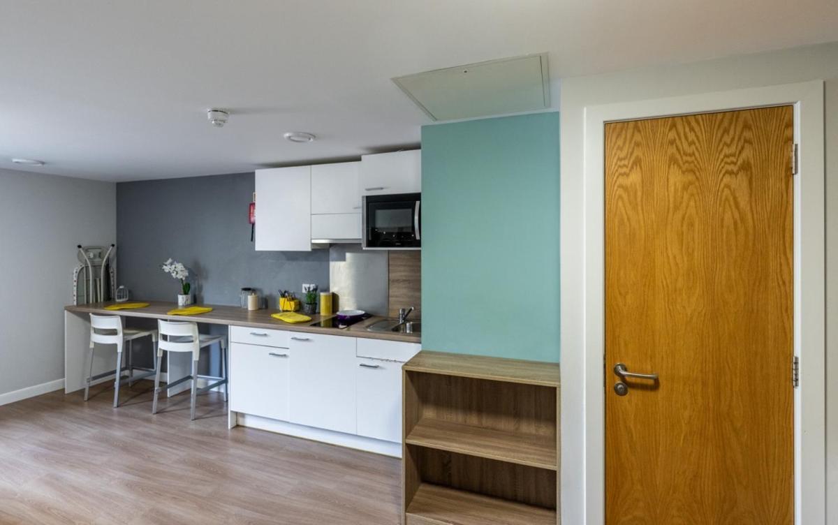 Joivy Affordable Edinburgh - Adults Only Hotel Екстериор снимка