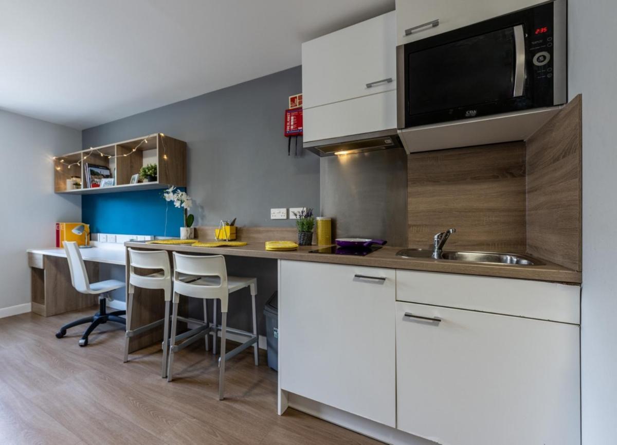 Joivy Affordable Edinburgh - Adults Only Hotel Екстериор снимка